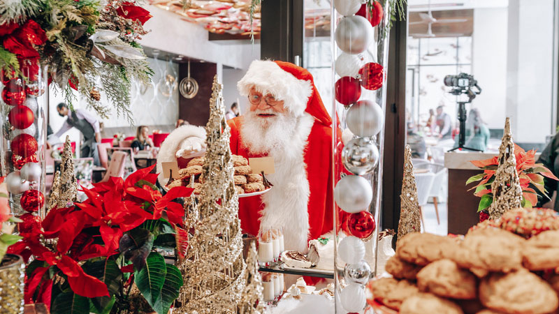 BRUNCH WITH SANTA